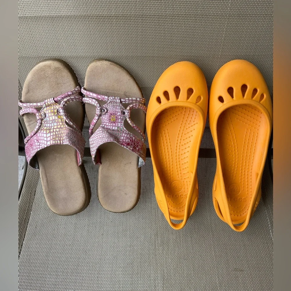 2 Pairs Women’s Shoes- Sz-6.5 Sandals & Sz-7 CROCS, Both in Good Used Condition